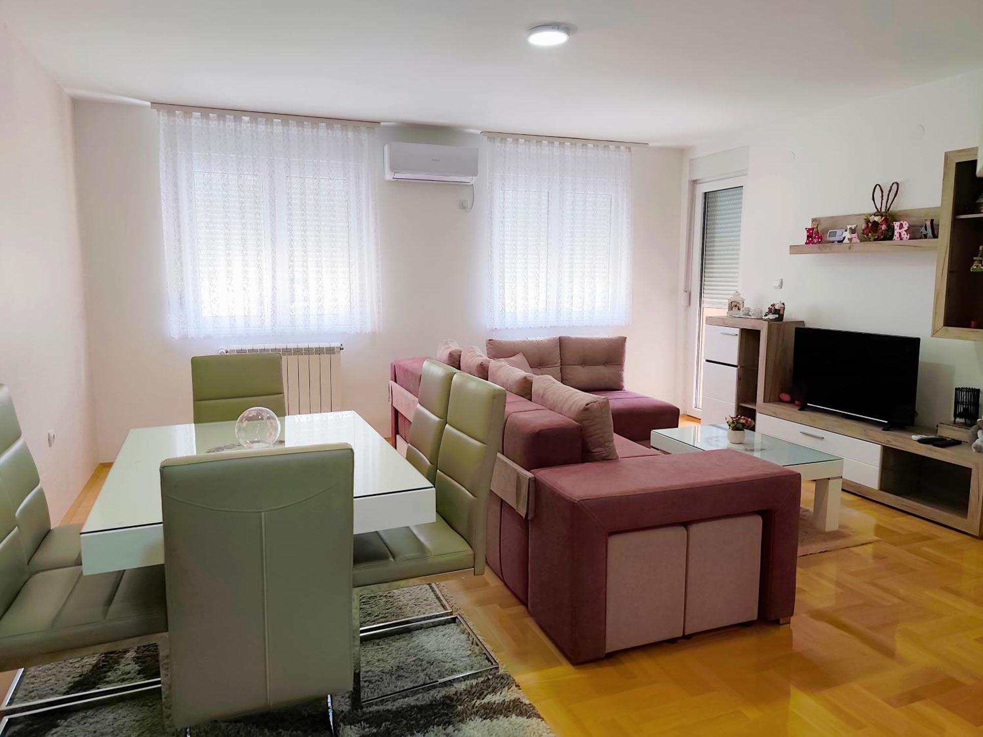 Apartman Lara Pirot Exteriér fotografie